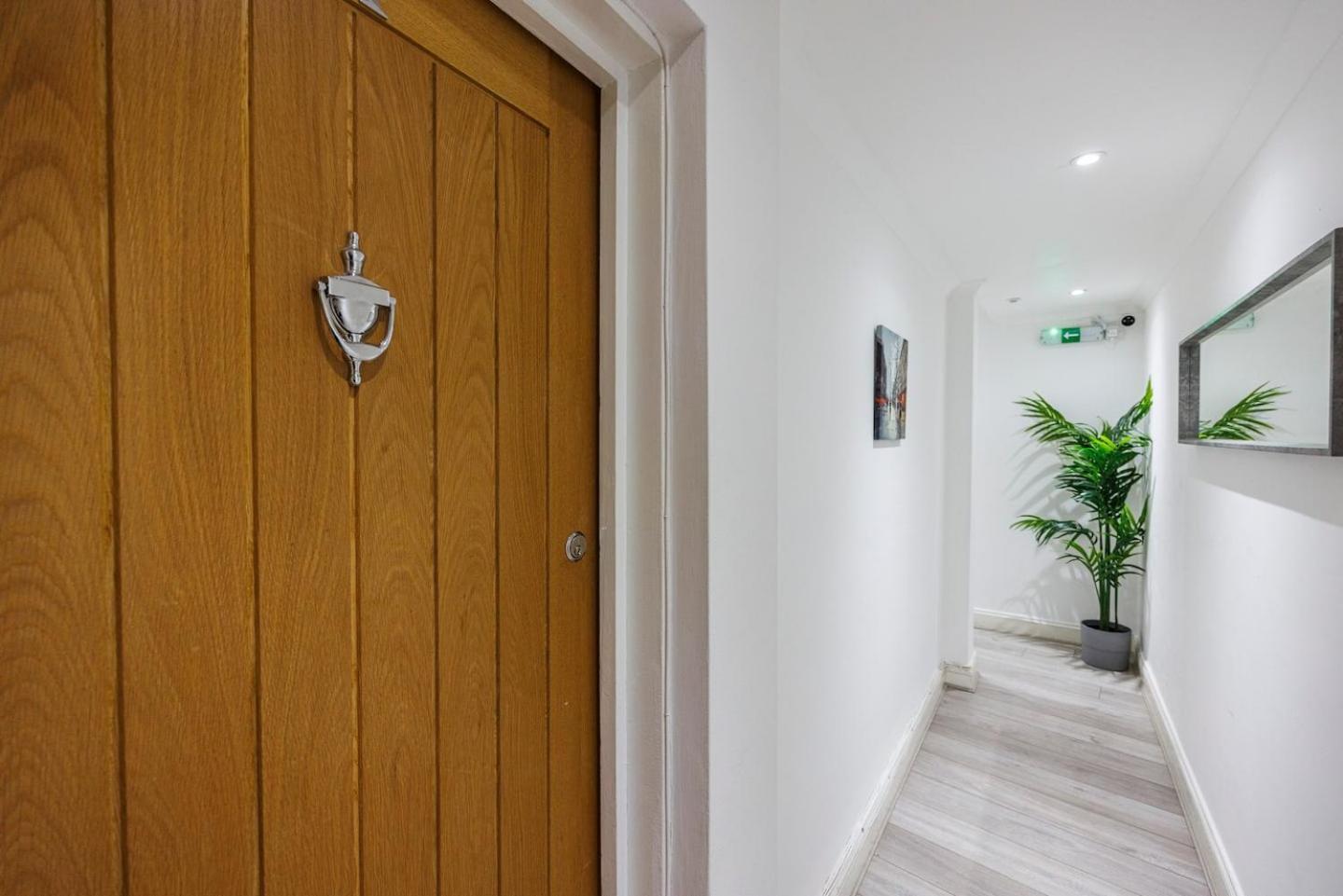 3 Bed 3 Bathroom Flat In Kensington A Londres